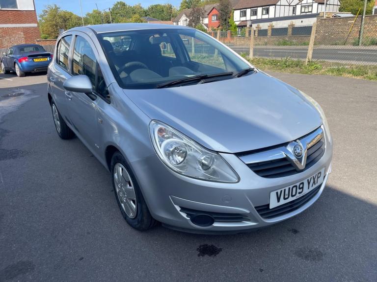 2009 Vauxhall Corsa 1.2i 16v Club 5dr HATCHBACK Petrol Manual