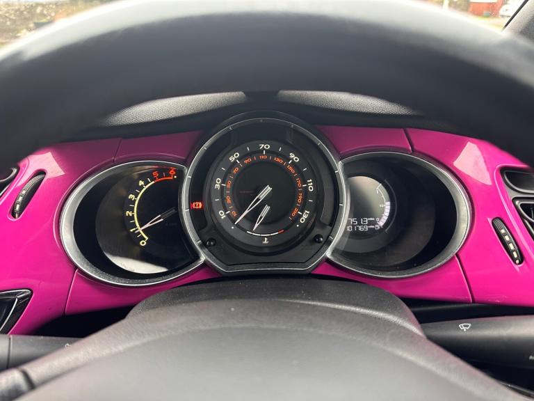 2014 Citroen DS3 1.6 e-HDi 115 Airdream DSport Pink 3dr HATCHBACK Diesel Manual