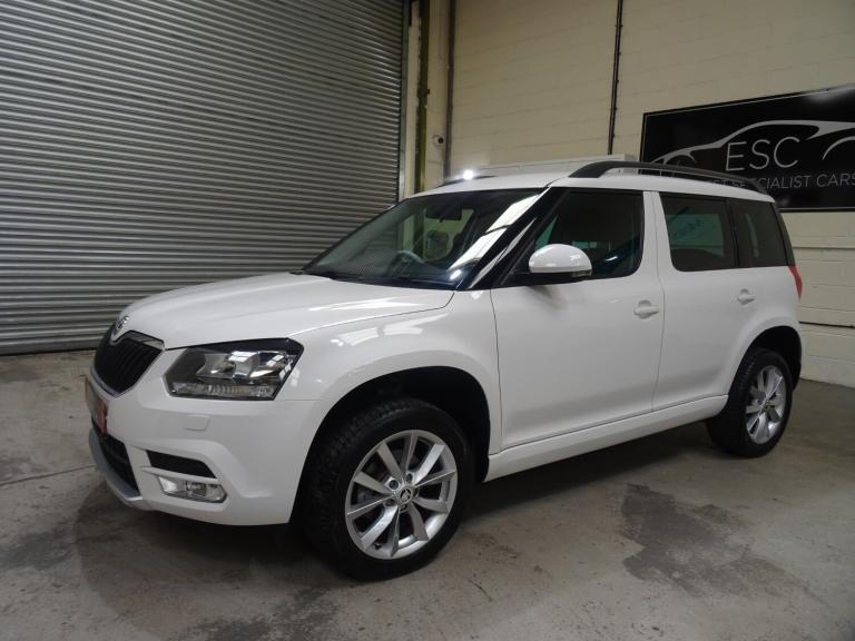 2015 Skoda Yeti 1.2 TSI 110 SE 5dr **ULTRA LOW MILEAGE*ONLY 9000 MILES FROM NEW** HATCHBACK Petro...