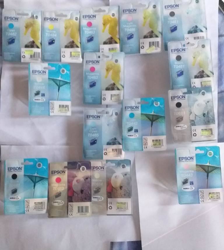 Joblot 16 expired Epson printer ink cartridges