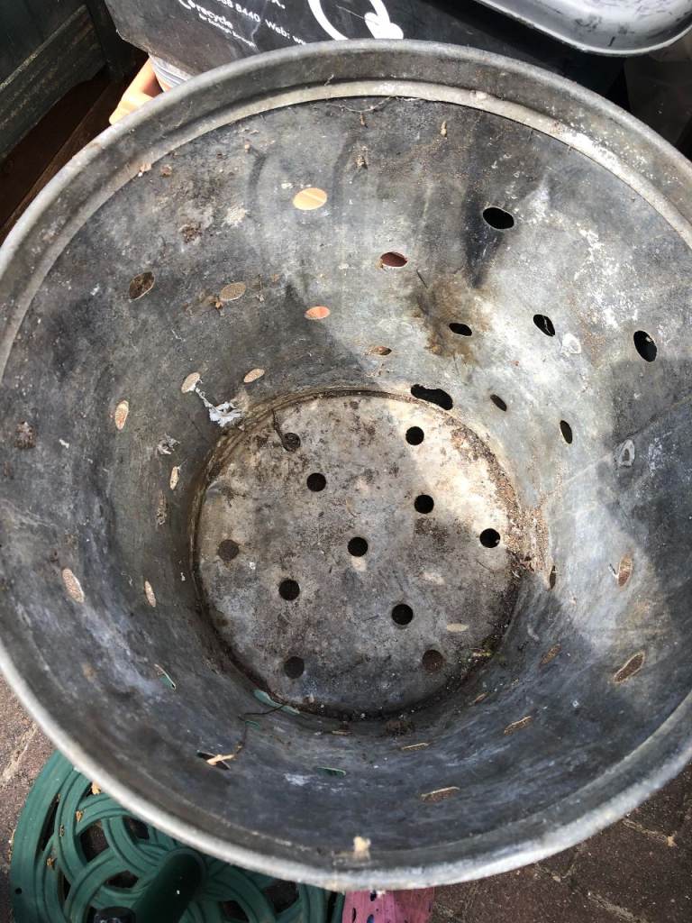 Incinerator for the garden