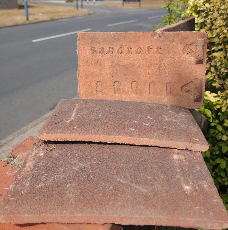 1,250+ New Sandtoft Standard Plain Concrete Roof Tiles | Gravesend