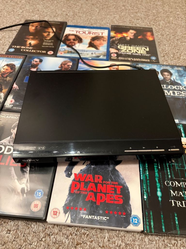 Sony DVD player ,+40+ dvds