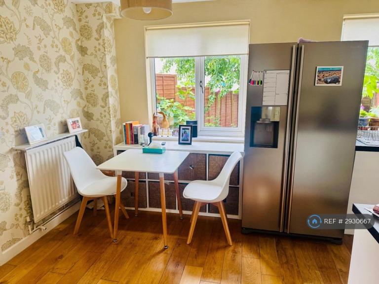 2 bedroom house in Canada Gardens, London, SE13 (2 bed) (#2930667)