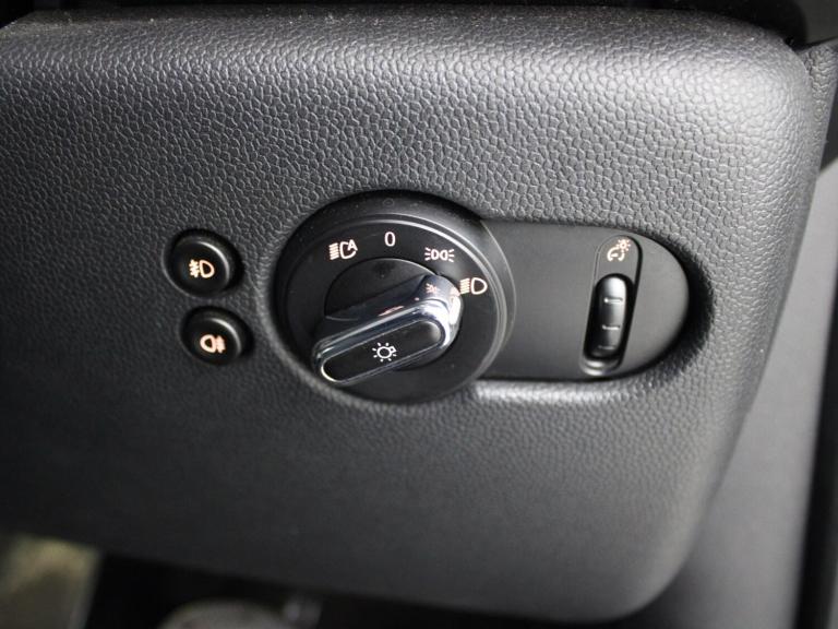 2016 MINI Hatch 2.0 Cooper S D 5dr Auto [Media Pack XL] Hatchback DIESEL Automatic