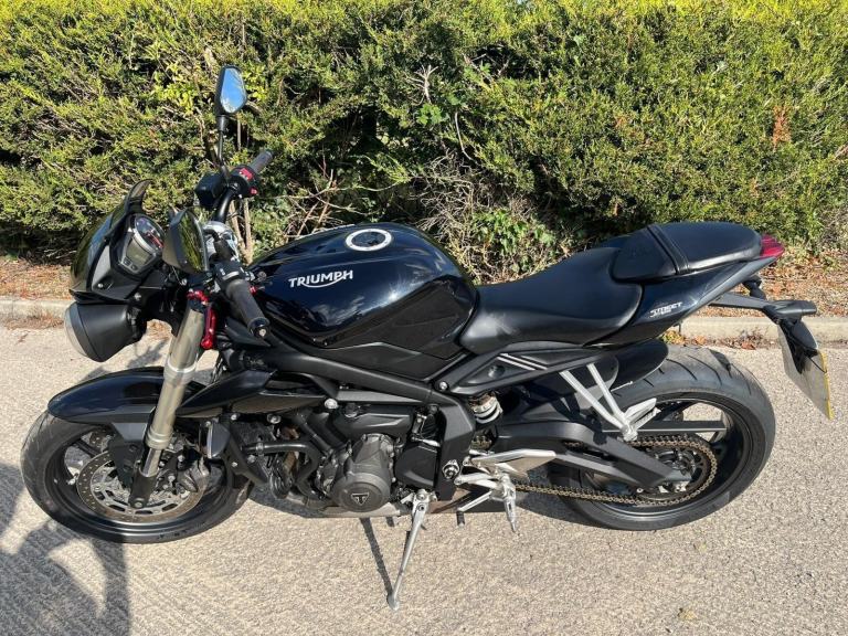 2017 17 TRIUMPH STREET TRIPLE S 765 NAKED BLACK 765S HISTORY HPI CLEAR