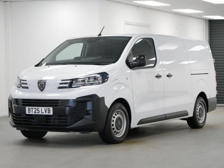 2025 PEUGEOT E-EXPERT 100 KW 75 KWH L2 LONG PROFESSIONAL AUTO ( DELIVERY MILES )