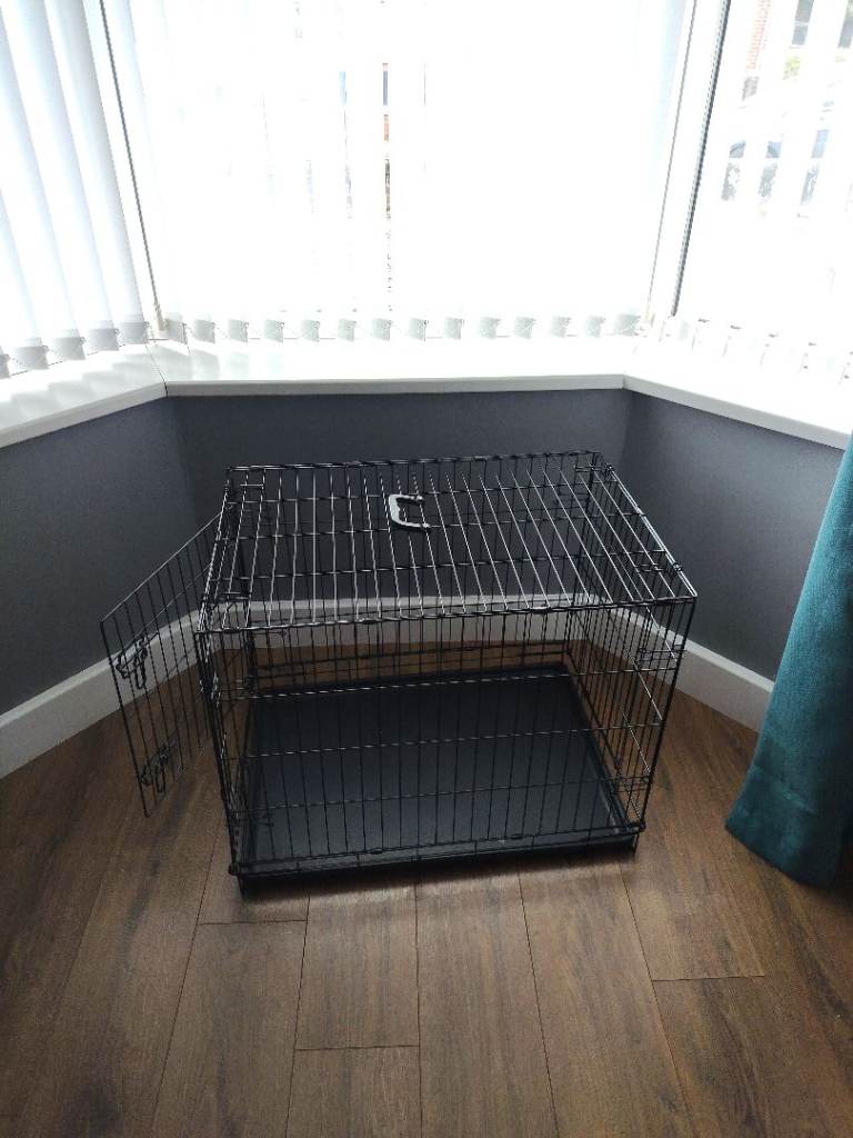 Dog crate medium size 
