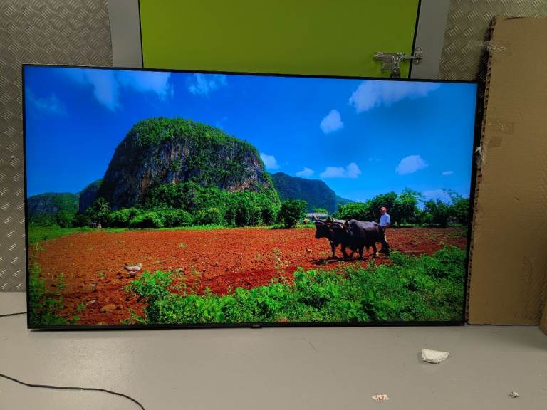 SAMSUNG UE75CU7100KXXU 75" Smart 4K Ultra HD HDR LED TV
