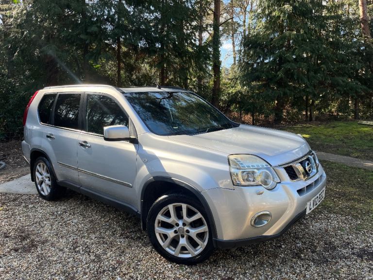 Nissan X trail, top of the range, fully loaded, BOSE, Pan roof, Full leather, NAV, 12 months MOT
