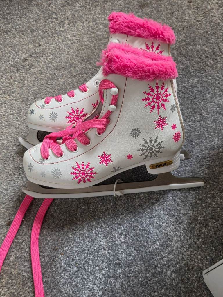 Girls ice skates size 1 uk