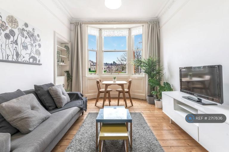 2 bedroom flat in Dalmeny Street, Edinburgh, EH6 (2 bed) (#2717836)