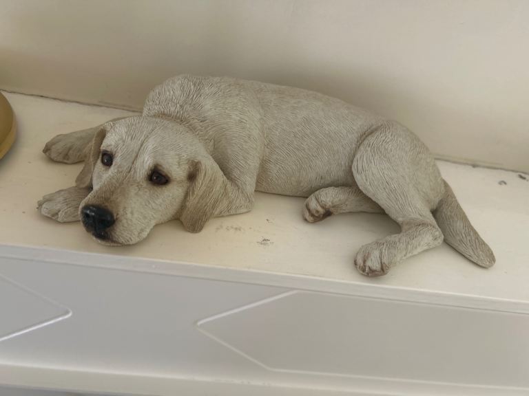 Sandicast Labrador Dog Ornament – Good Condition