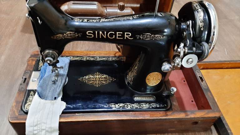 Singer 99k Electric Sewing Machine  Still available