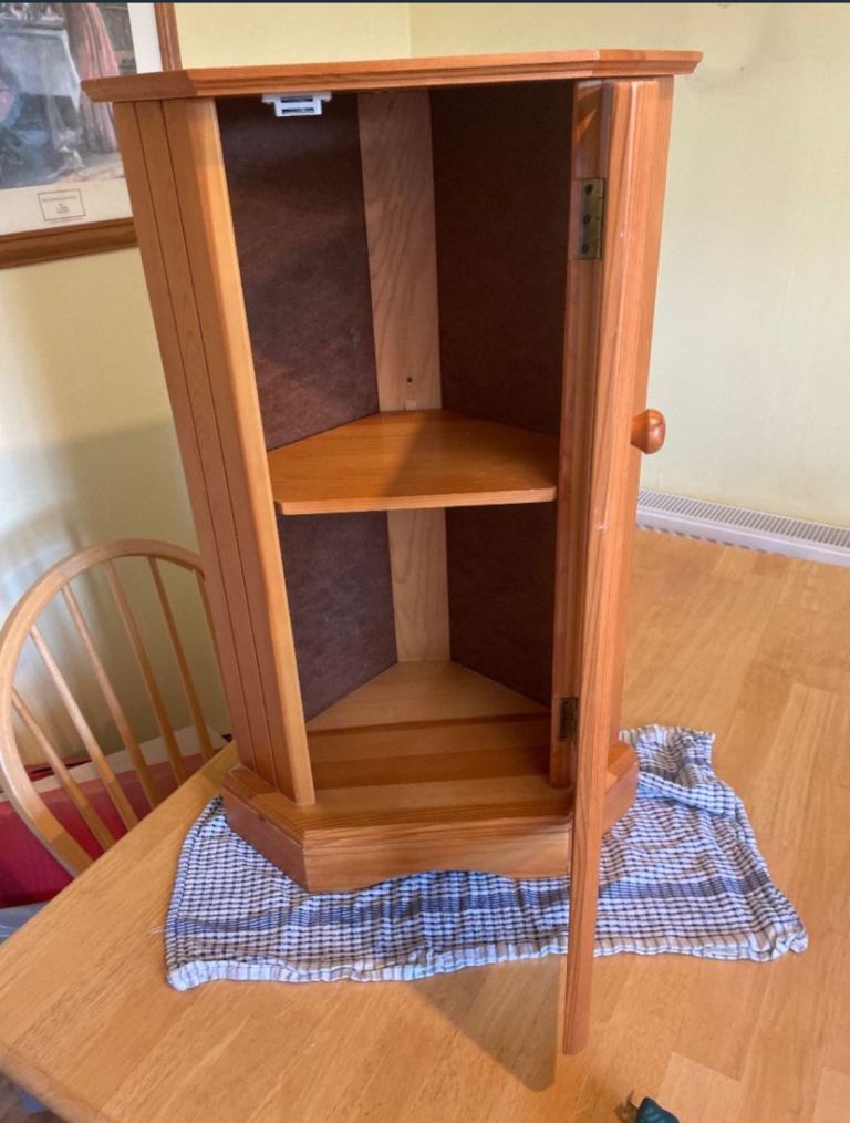 3 items Small corner unit,table,side table