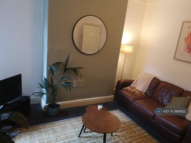 4 bedroom house in Richmond Road, Manchester, M14 (4 bed) (#2661922)