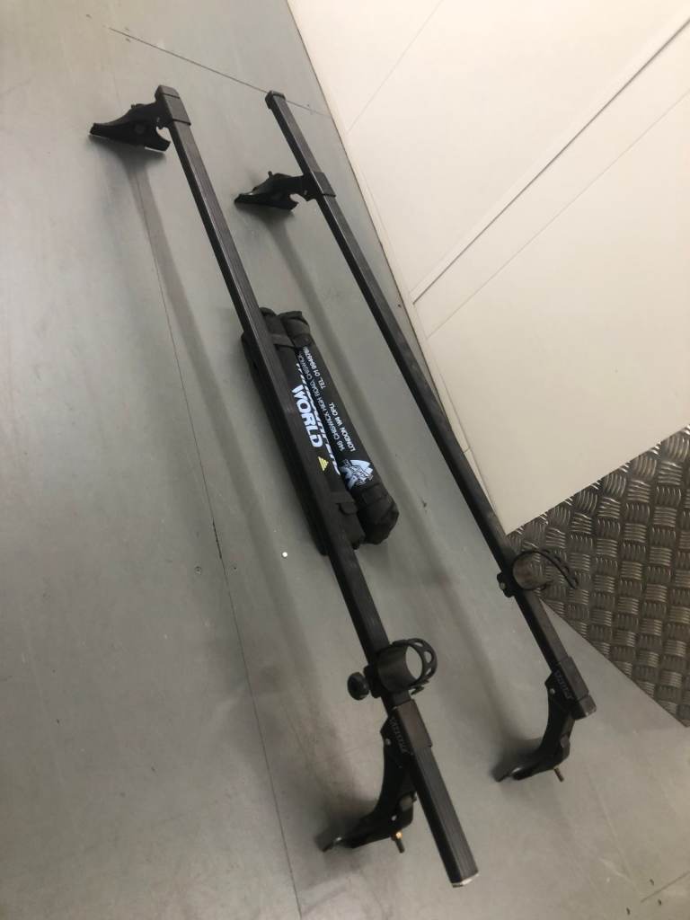 Flexible Car Roof Rack Bars with Windsurfer Attachments and Foams