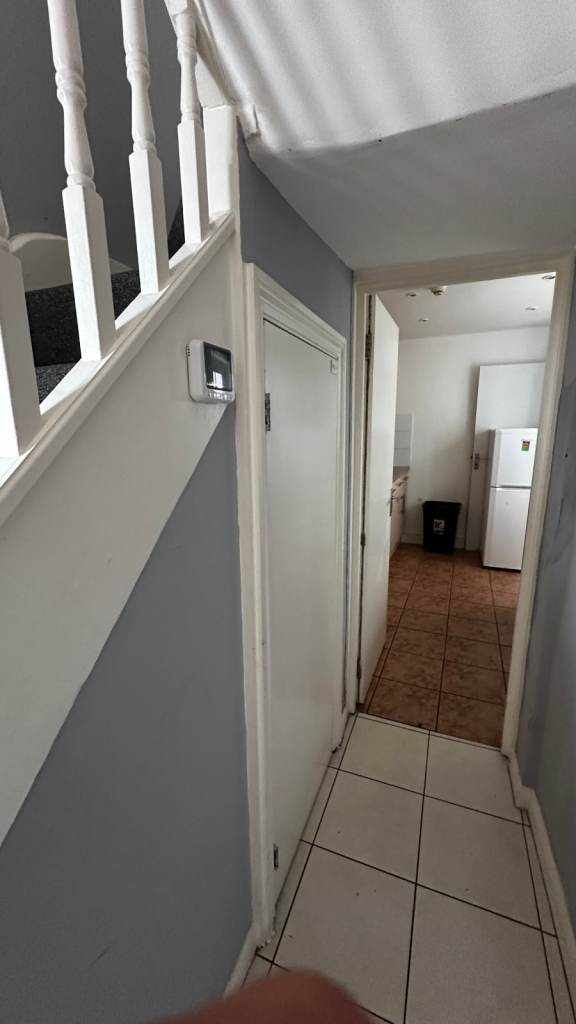 Shepherd's Bush 3 bedroom flat