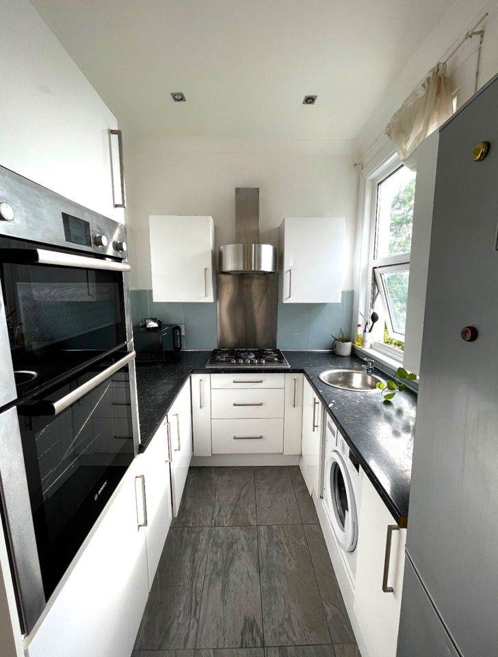 3 bedroom flat in Charlton available now 