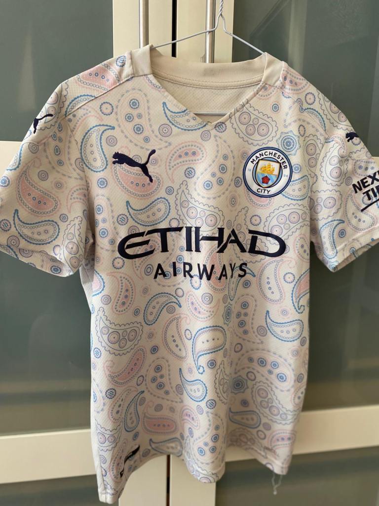 MANCHESTER CITY MENS THIRD SHIRT SIZE 13-14YEARS