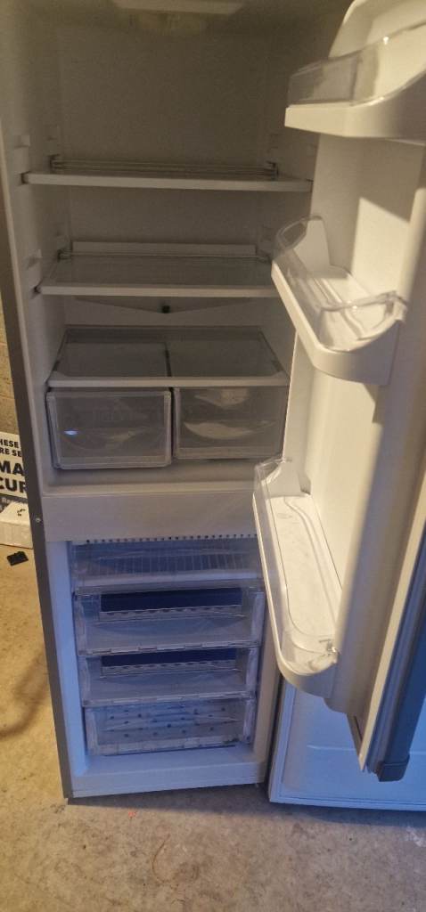 Silver Hotpoint fridge freezer _ free delivery