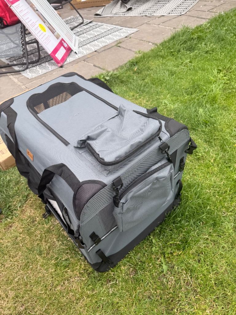 large grey pet carrier with liner new