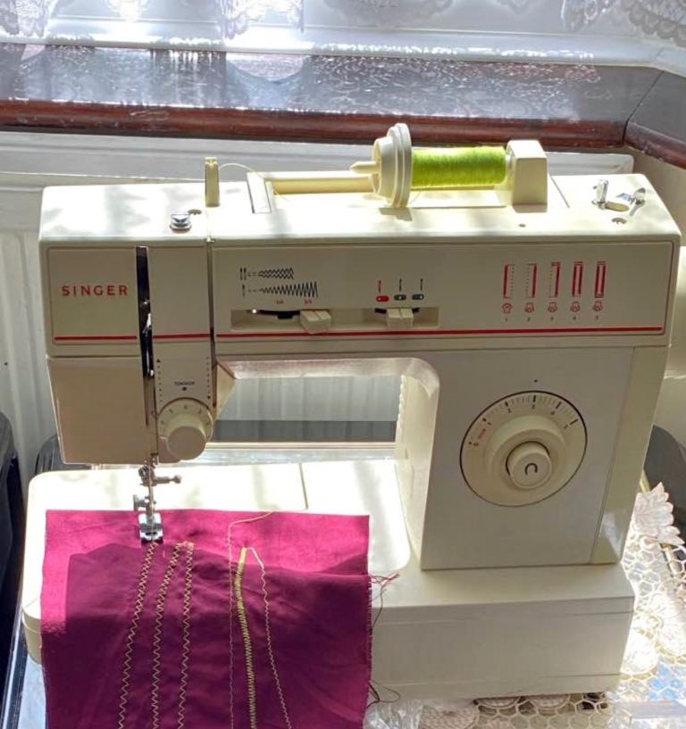 Singer sewing machine 