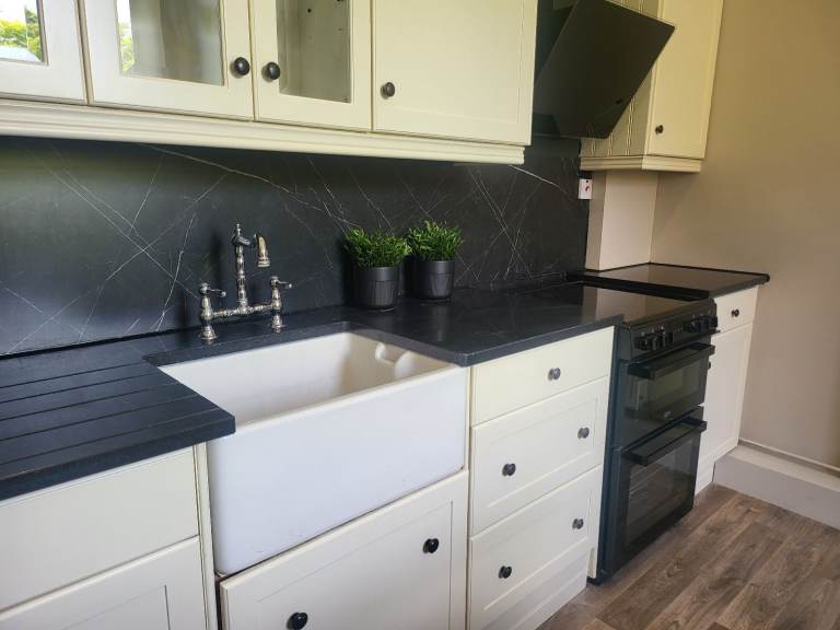 Fully Furnished, very spacious, Elegant 1 Bedroom Flat