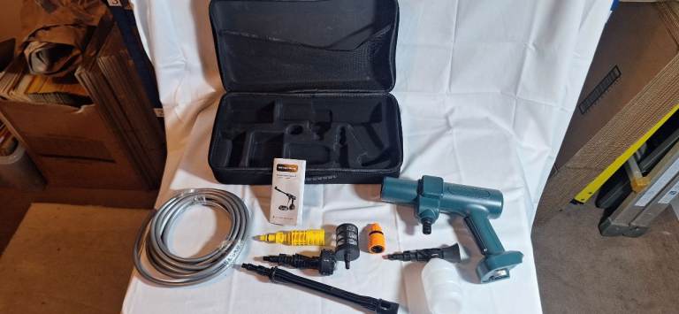 Roadtime Cordless Pressure Washer, 6 in 1 Cordless (New, Battery not included)