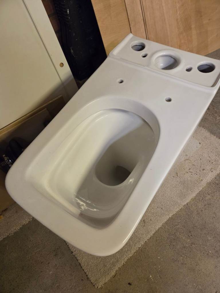 Rimless Close Coupled Toilet Pan