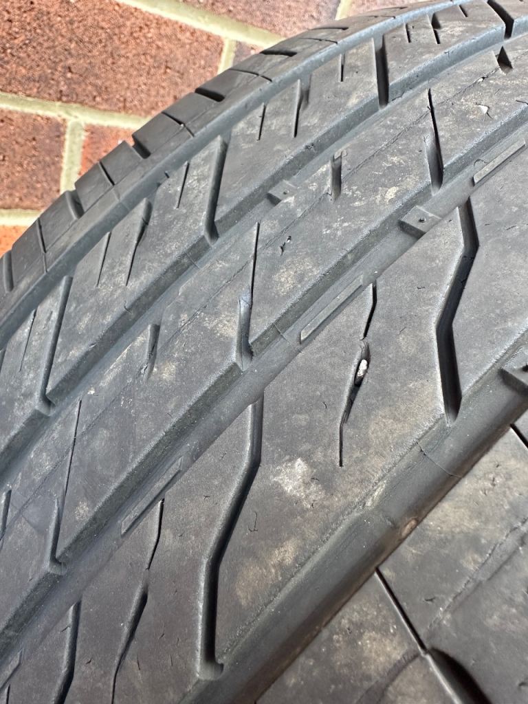 225 50 17 Landsail All Weather Tyre Excellent Condition