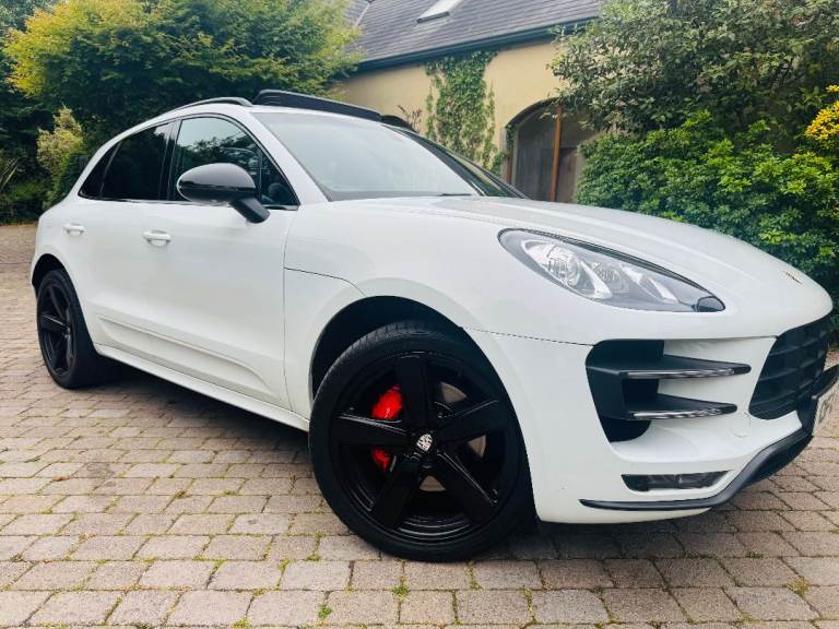 Porsche Macan Turbo 3.6 PDK MEGA SPEC PAN ROOF BMW AUDI MERCEDES PX WARRANTY