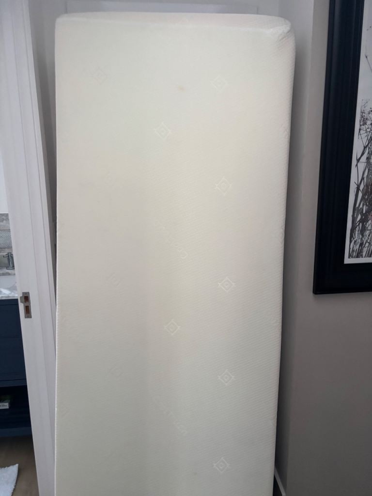 Small single mattress, excellent as New high-quality very comfortable