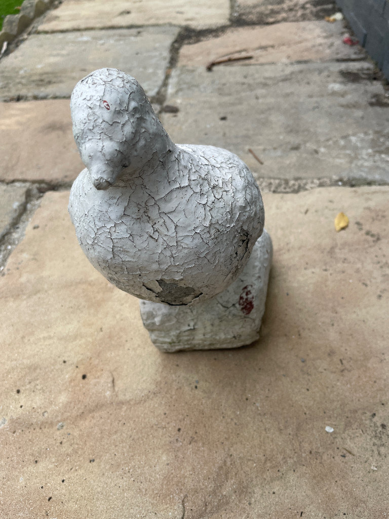 Pigeon Garden ornament 