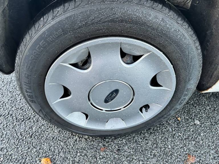 2012 Ford Ka 1.2 Edge Hatchback 3dr Petrol Manual Euro 5 (s/s) (69 ps) Hatchback Petrol Manual