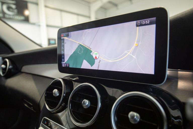  Mercedes-Benz C Class 2.0 C220d Sport Saloon 4dr Diesel G-Tronic+ Euro 6 (s/s) (194 ps) **Heated...