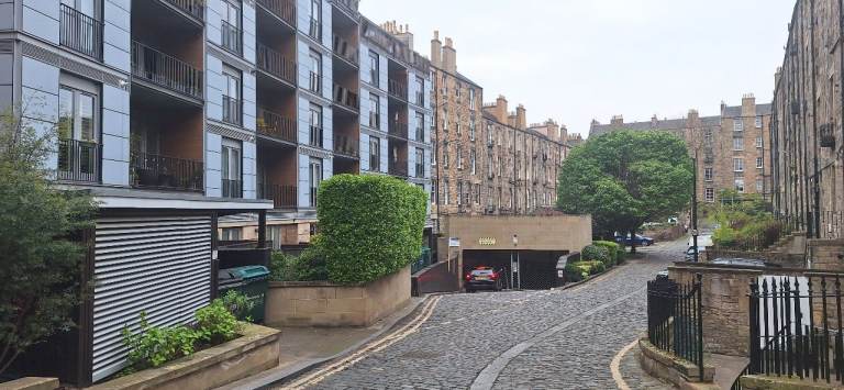 Secure parking space in central Edinburgh (New Town)