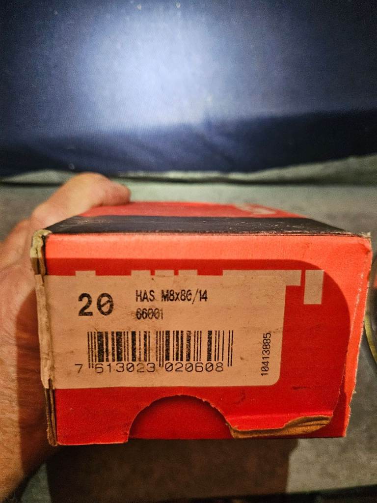 Box x 10 hilti chemical anchors