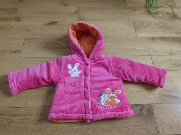 MIOBIC REVERSIBLE HOODED WINTER JACKET, SIZE 3/6 MONTHS, ORANGE/PINK