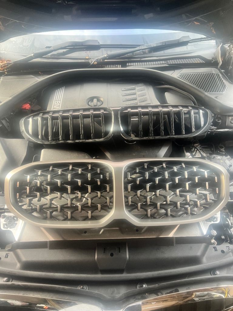 BMW GRILL