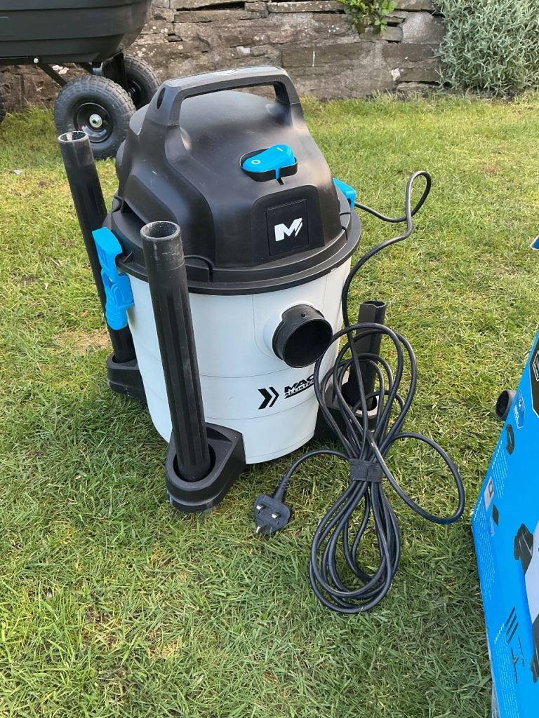 MacAllister cylinder vacuum cleaner