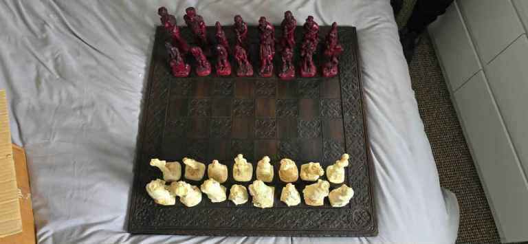 CUSTOM GOTHIC HORROR CHESS SET – HAND PAINTED – COLLECTOR DISPLAY PIECE