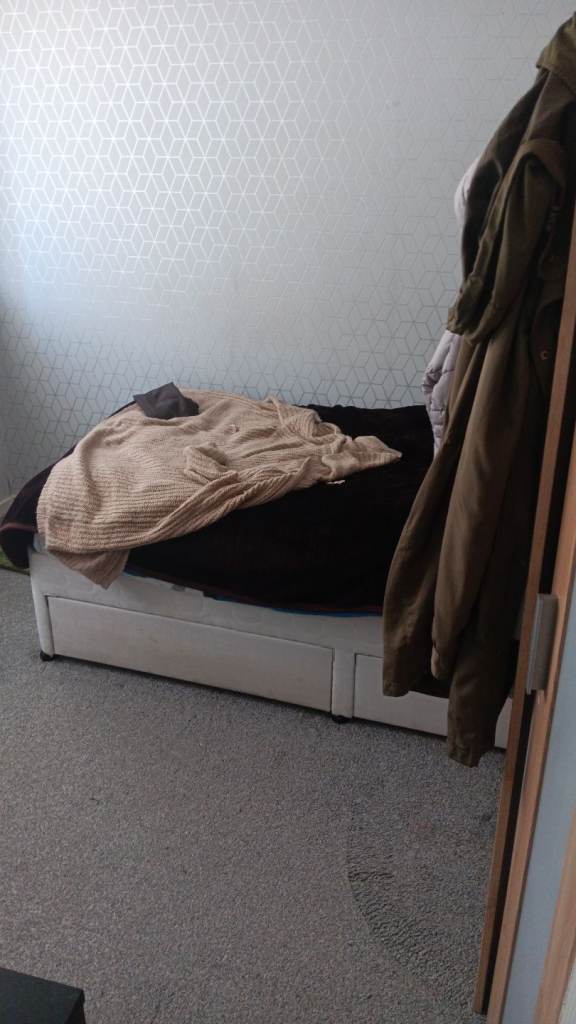 A single room for rent 