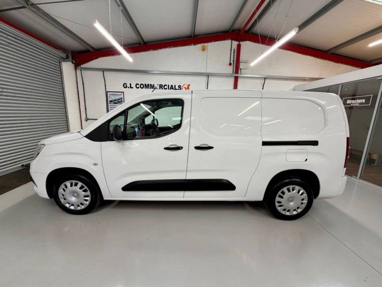 2021 Vauxhall Combo 2300 1.5 Turbo D 100ps H1 Sportive Van PANEL VAN DIESEL Manual