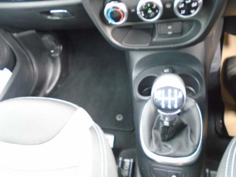 FIAT 500L 1.6 500l Trekking My15 1.6 Multijet 120hp Trekking 2016