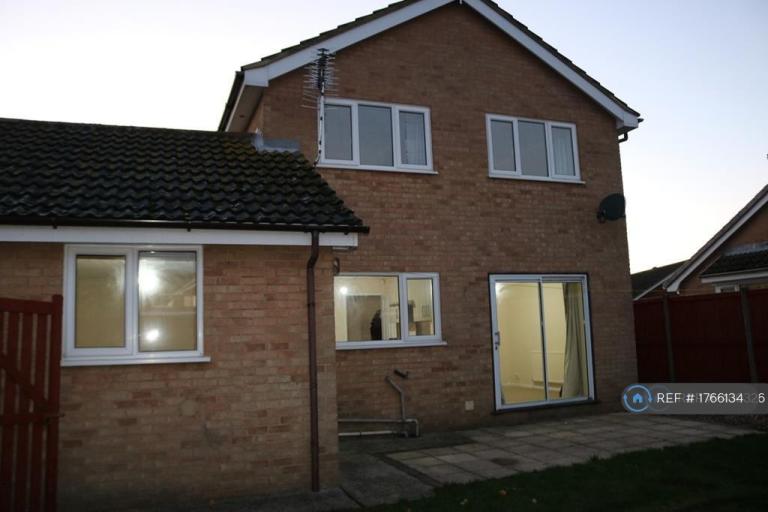 4 bedroom house in Windsor Mews, New Romney, TN28 (4 bed) (#1766134)