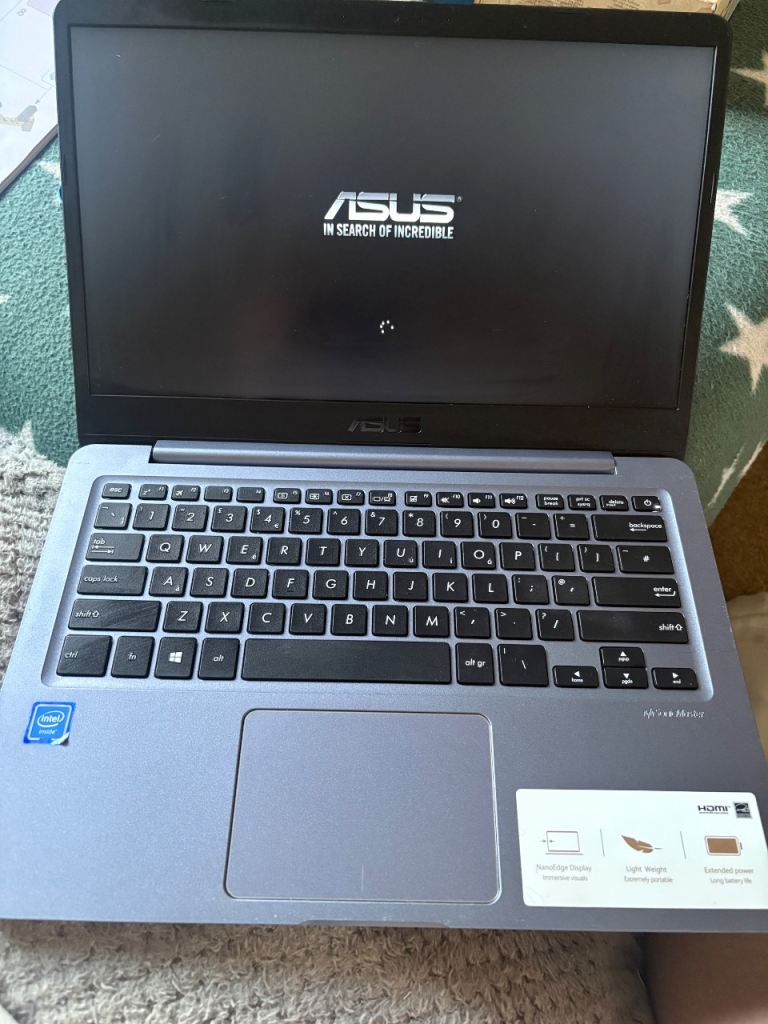 Asus 14” vivobook laptop 