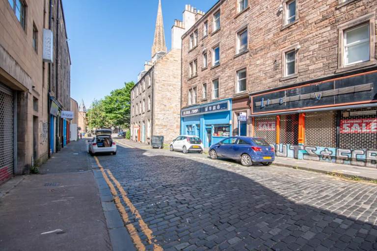  Fantastic, 1 bedroom, 1st floor flat in Newington – available NOW