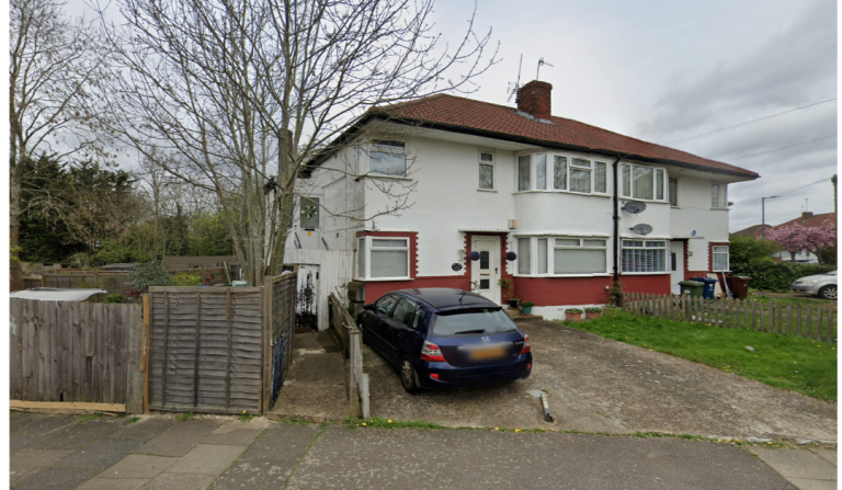 Impressive 2-bedroom first-floor maisonette available to rent in South Harrow HA2