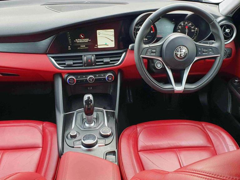 2019 Alfa Romeo Giulia 2.2 JTDM-2 Super 4dr Auto SALOON DIESEL Automatic